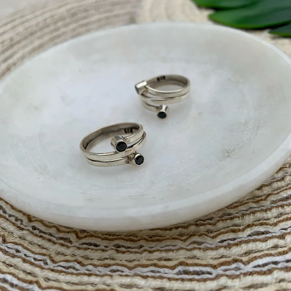 Black Twirl Toe Ring