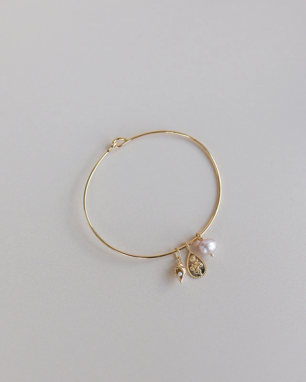 Golden Thread Clasp Bracelet