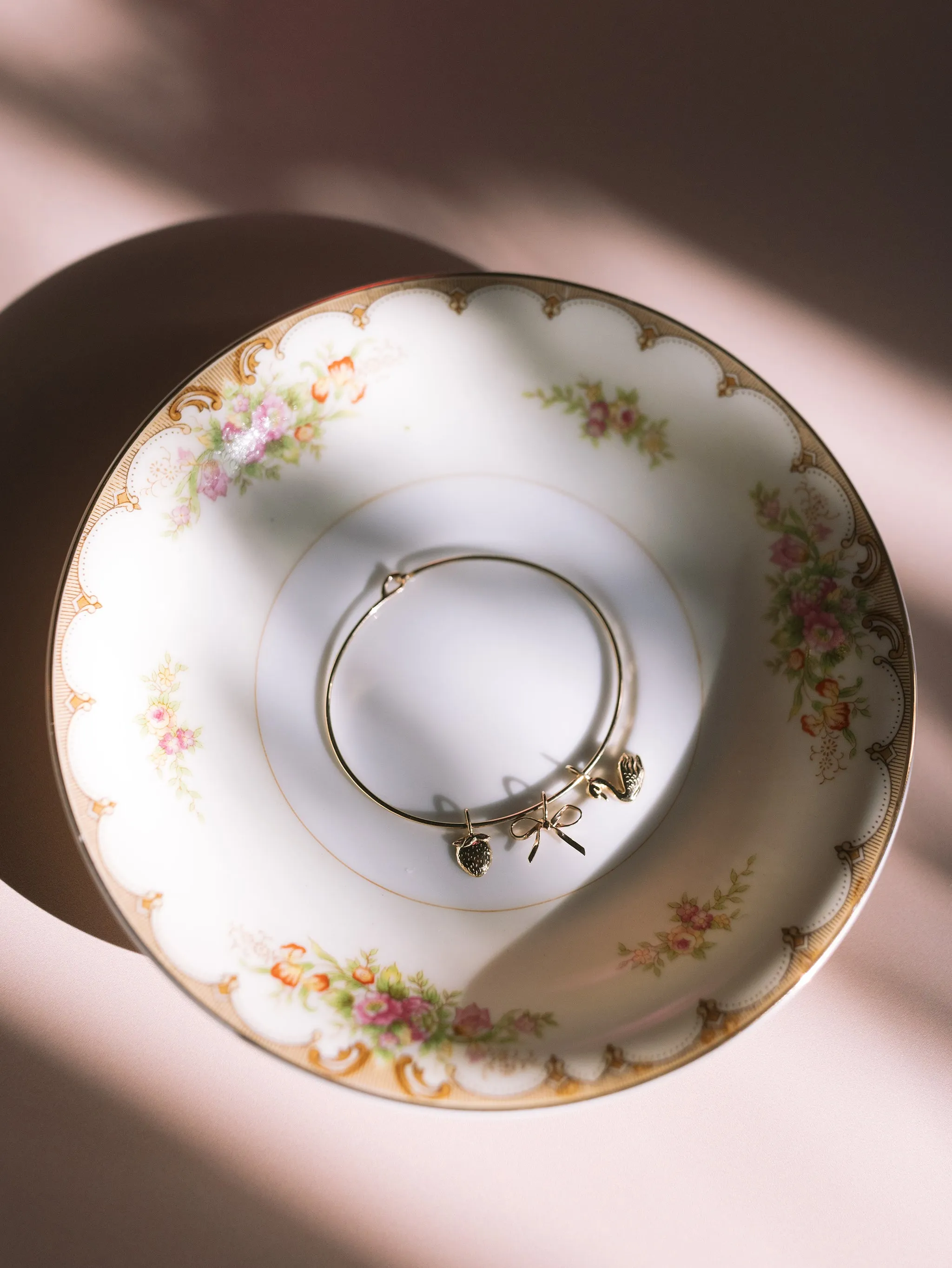 Golden Thread Clasp Bracelet