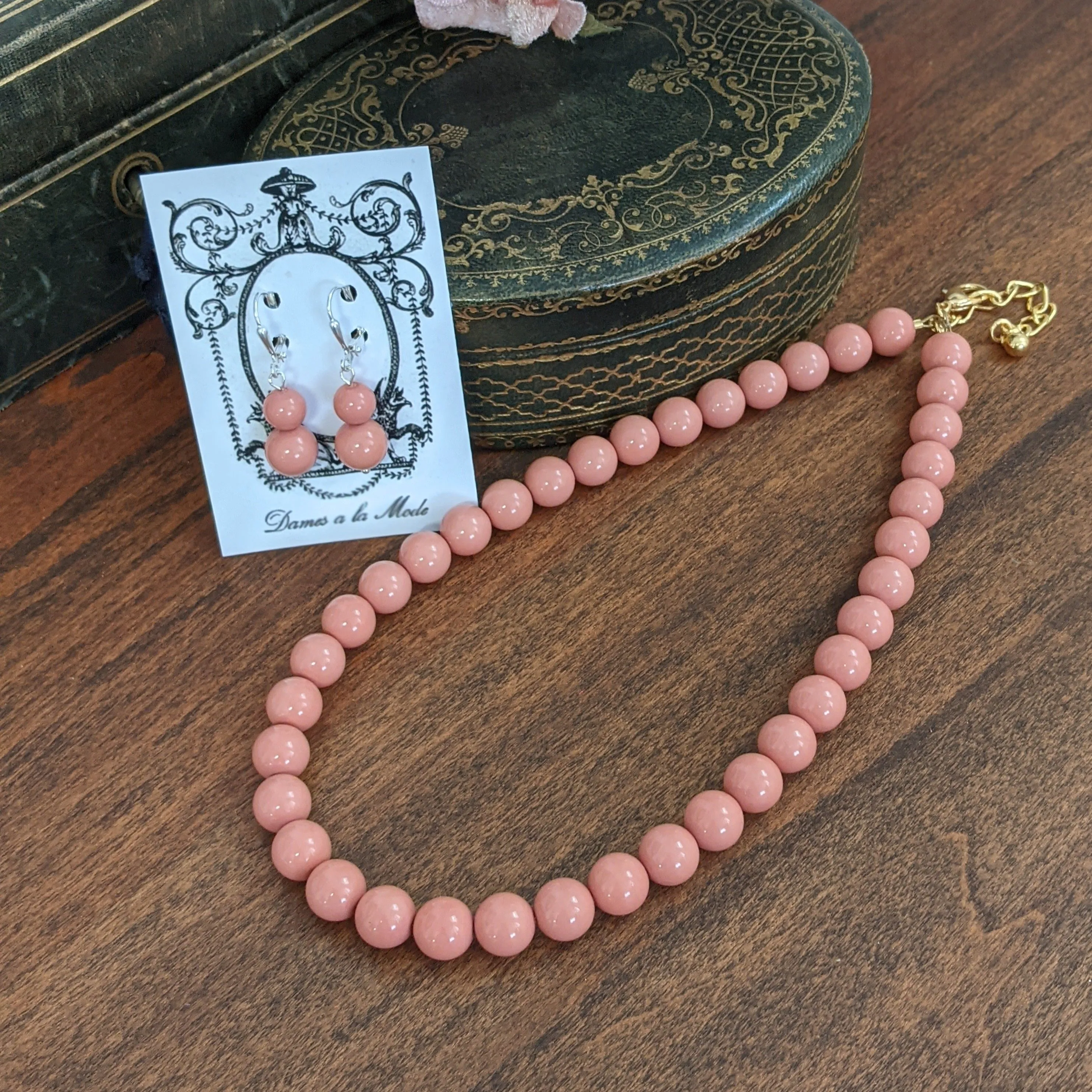 Pink "Coral" Pearl Beaded Necklace - Medium